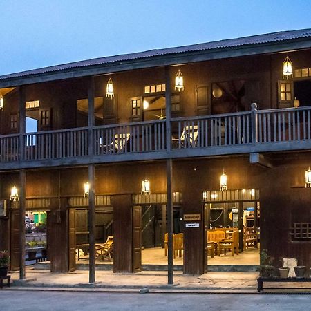 Hardwood Lodge Nyaung Shwe Bagian luar foto