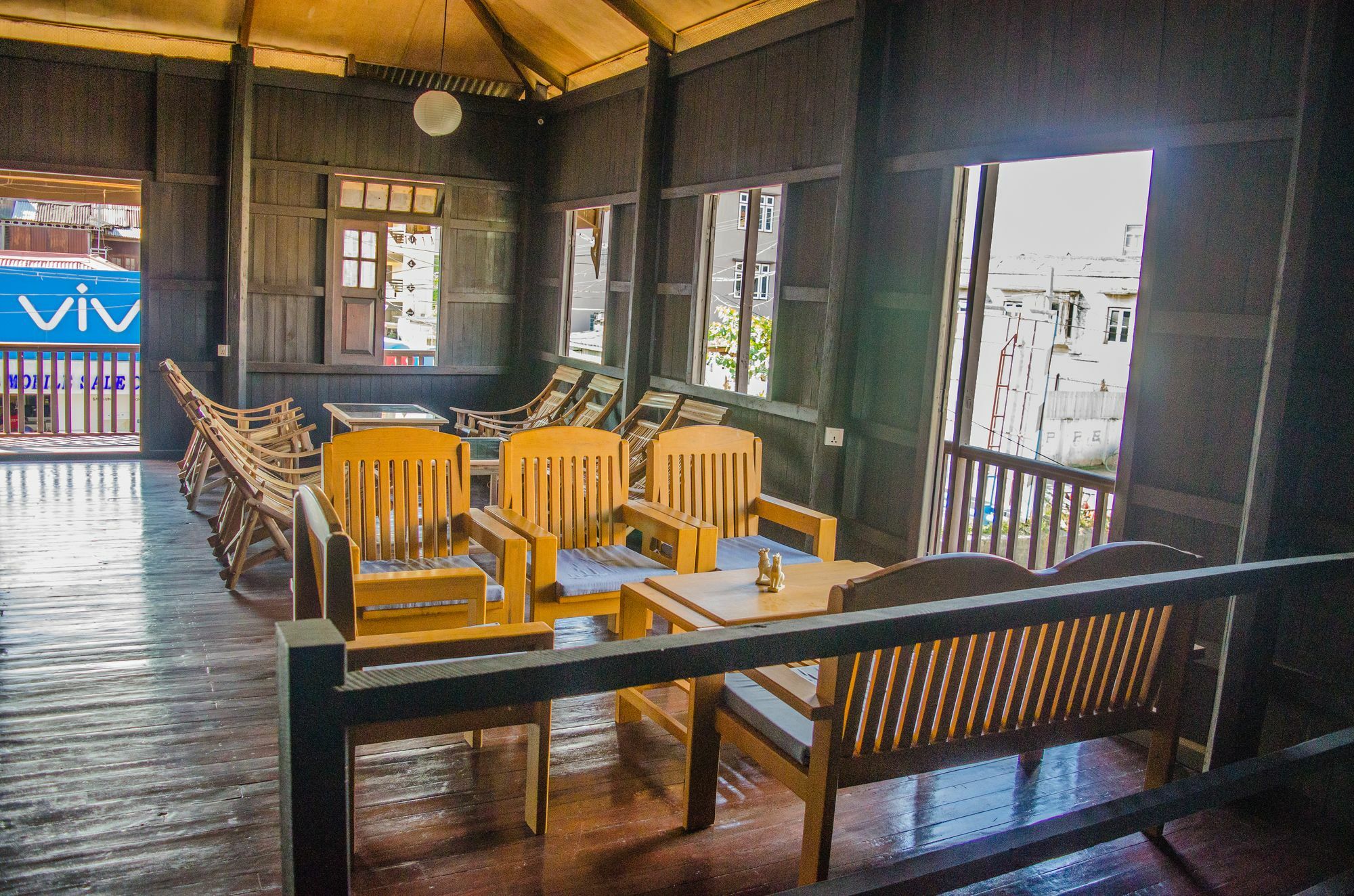 Hardwood Lodge Nyaung Shwe Bagian luar foto